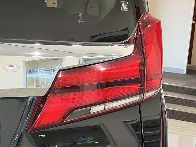 トヨタ アルファードハイブリッド ハイブリッド 2.5 SR Cパッケージ E-Four 4WDの中古車