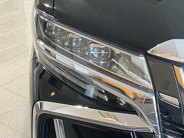 トヨタ アルファードハイブリッド ハイブリッド 2.5 SR Cパッケージ E-Four 4WDの中古車