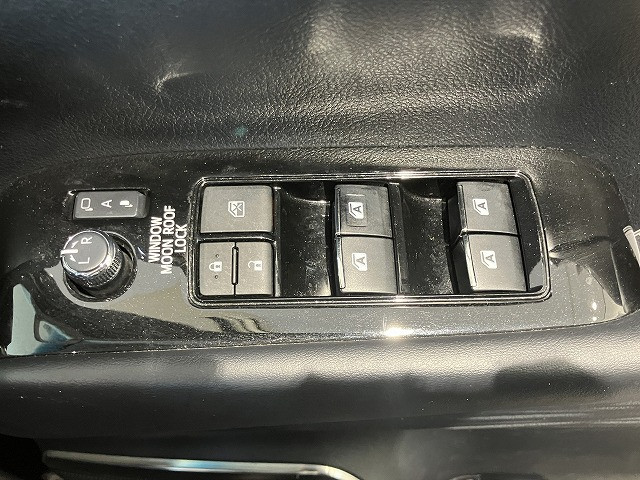 トヨタ アルファードハイブリッド ハイブリッド 2.5 SR Cパッケージ E-Four 4WDの中古車