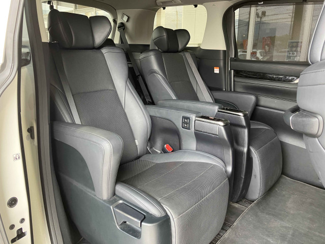 トヨタ アルファード 2.5 S Cパッケージの中古車