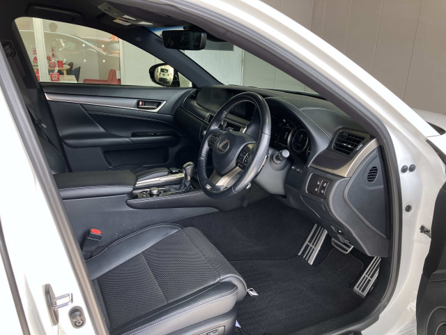 レクサス GS 300h Fスポーツの中古車