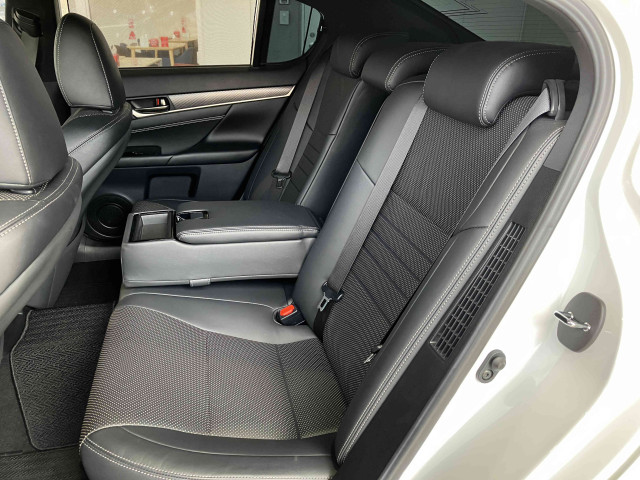 レクサス GS 300h Fスポーツの中古車