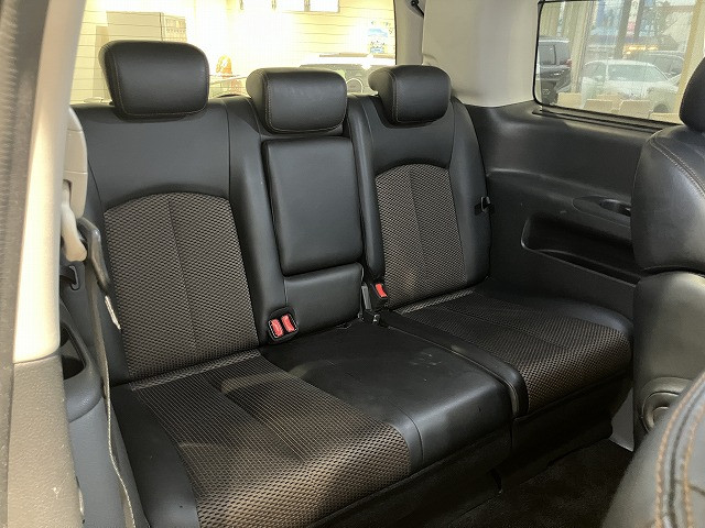 日産 エルグランド 2.5 250ハイウェイスターの中古車
