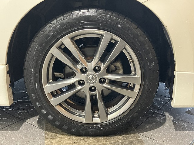 日産 エルグランド 2.5 250ハイウェイスターの中古車