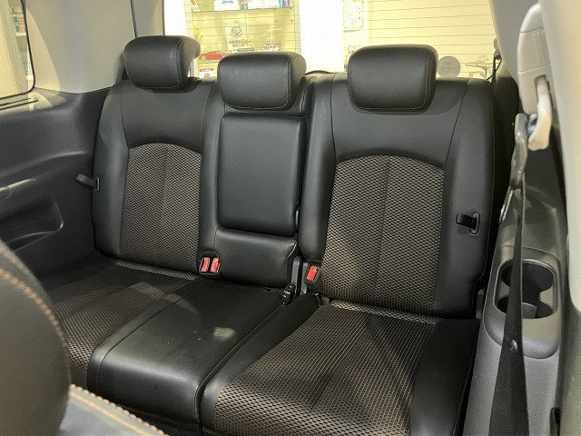 日産 エルグランド 2.5 250ハイウェイスターの中古車