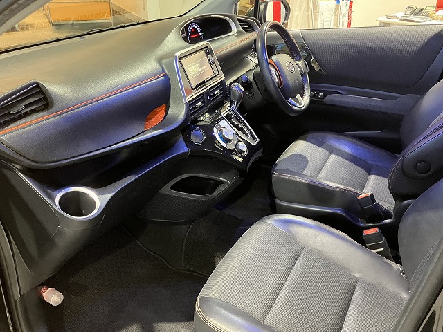 トヨタ シエンタ 1.5 G クエロの中古車