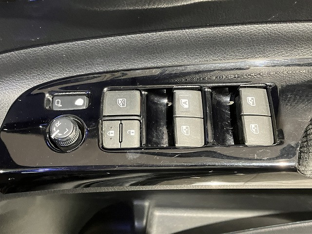 トヨタ シエンタ 1.5 G クエロの中古車