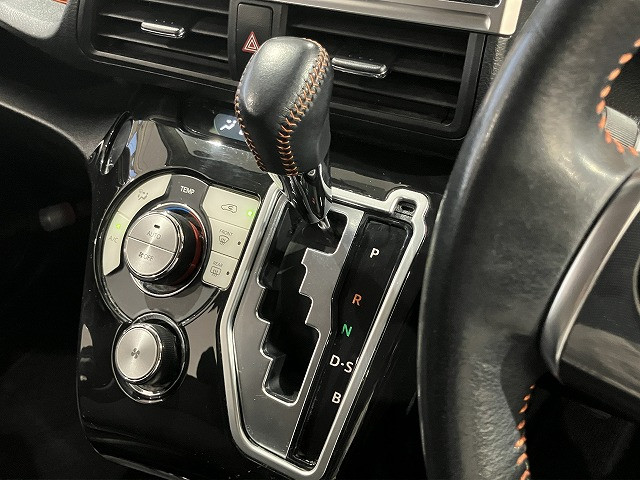 トヨタ シエンタ 1.5 G クエロの中古車