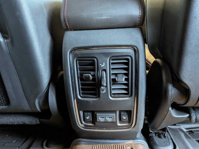 ジープ グランドチェロキー トレイルホーク 4WDの中古車