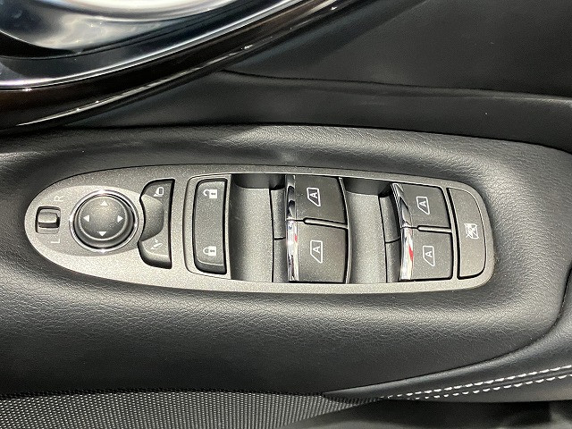 日産 スカイライン 3.5 ハイブリッド GT タイプPの中古車