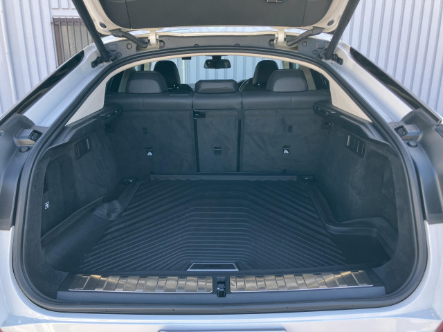 BMW X6 35dの中古車