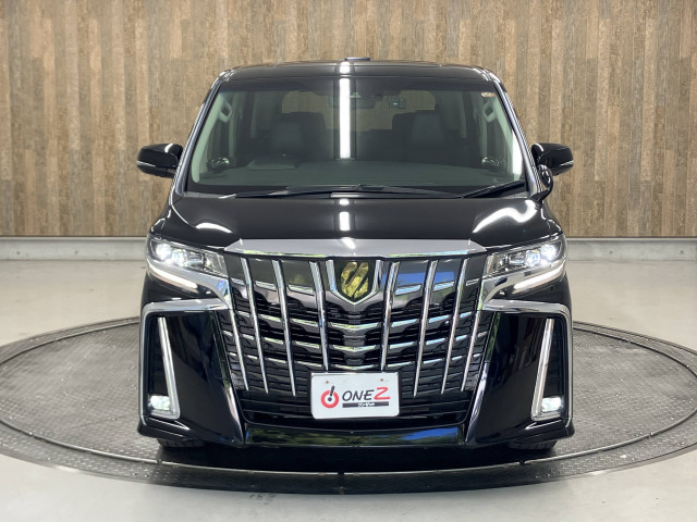 ご納車前には自社認証工場にてしっかり法定点検を行います！エンジンオイル・オイルエレメント・ワイパーゴム等の標準交換部品以外にも点検後交換が必要な消耗部品等も交換・整備致します
