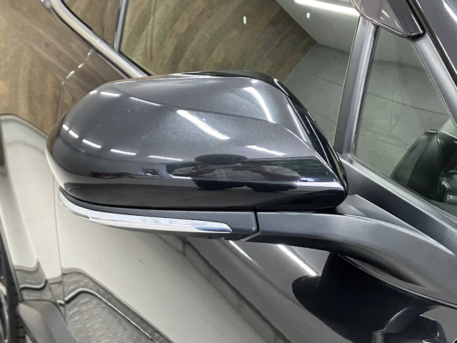 トヨタ C-HR ハイブリッド 1.8 Gの中古車