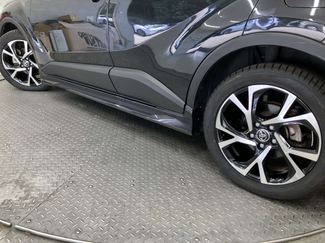トヨタ C-HR ハイブリッド 1.8 Gの中古車