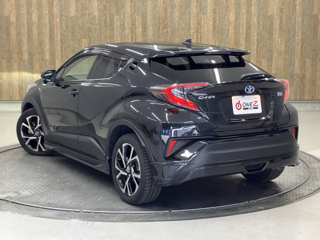 トヨタ C-HR ハイブリッド 1.8 Gの中古車
