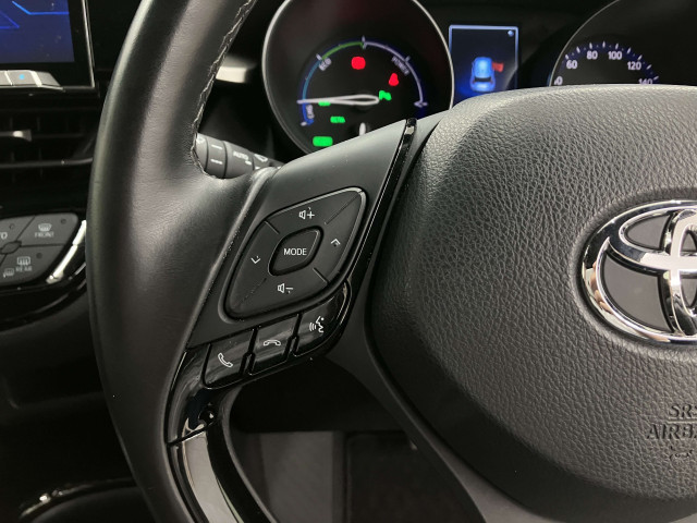 トヨタ C-HR ハイブリッド 1.8 Gの中古車