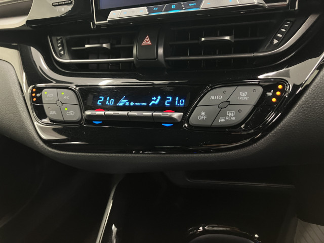 トヨタ C-HR ハイブリッド 1.8 Gの中古車