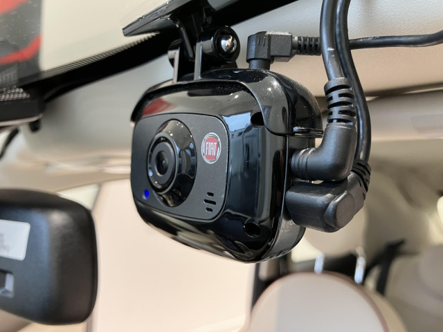フィアット 500C ドルチェヴィータの中古車