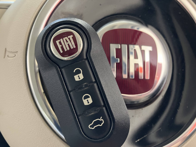フィアット 500C ドルチェヴィータの中古車