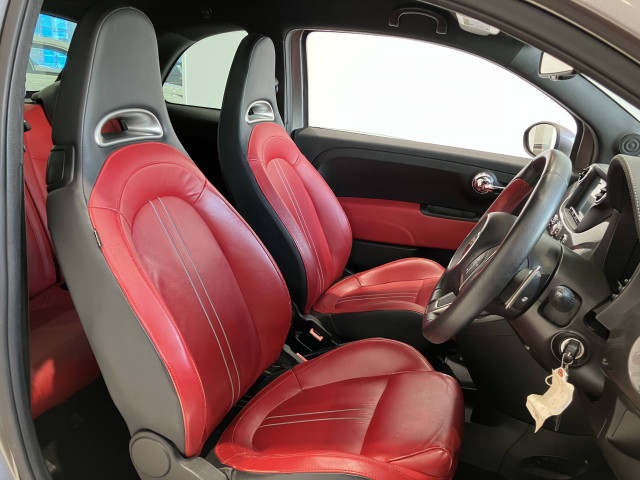 アバルト 595 ツーリズモの中古車