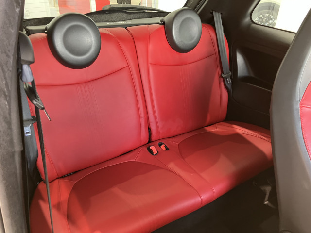 アバルト 595 ツーリズモの中古車