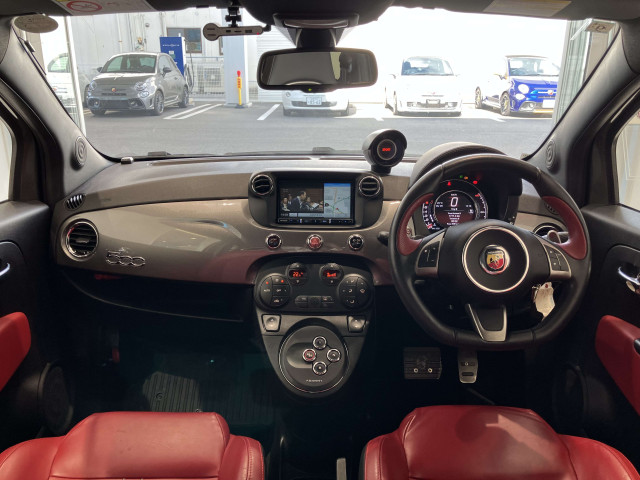アバルト 595 ツーリズモの中古車