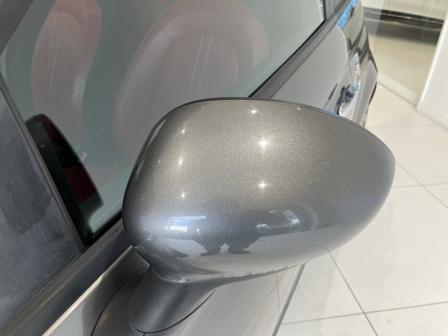 アバルト 595 ツーリズモの中古車