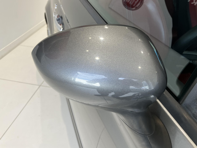 アバルト 595 ツーリズモの中古車