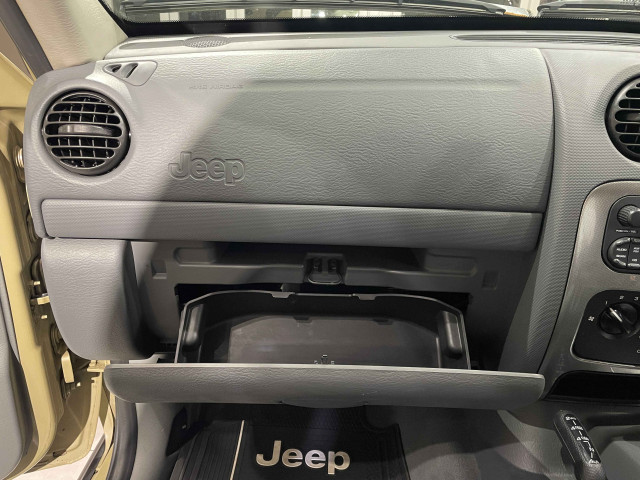 ジープ チェロキー レネゲード 4WDの中古車