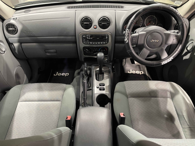 ジープ チェロキー レネゲード 4WDの中古車