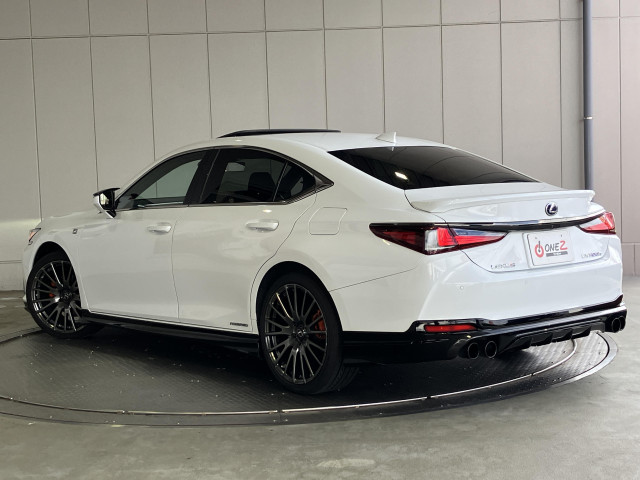 レクサス ES 300h Fスポーツの中古車