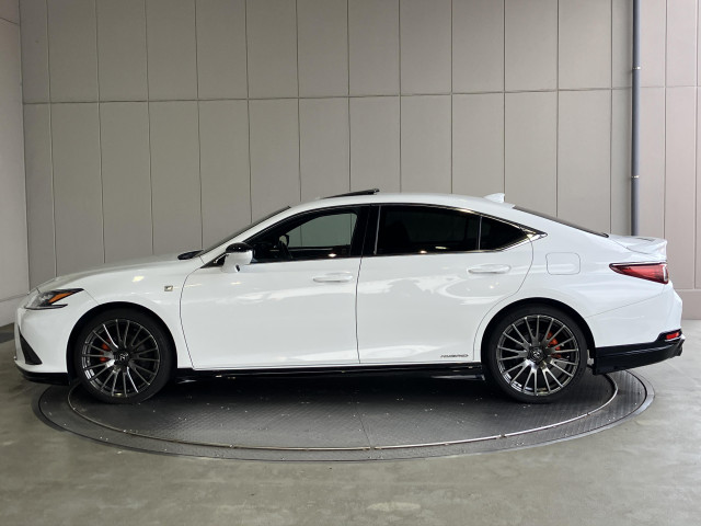 レクサス ES 300h Fスポーツの中古車