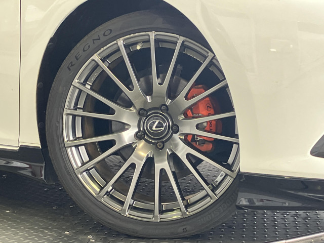 レクサス ES 300h Fスポーツの中古車