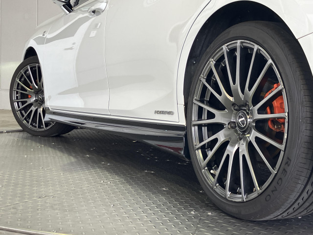 レクサス ES 300h Fスポーツの中古車