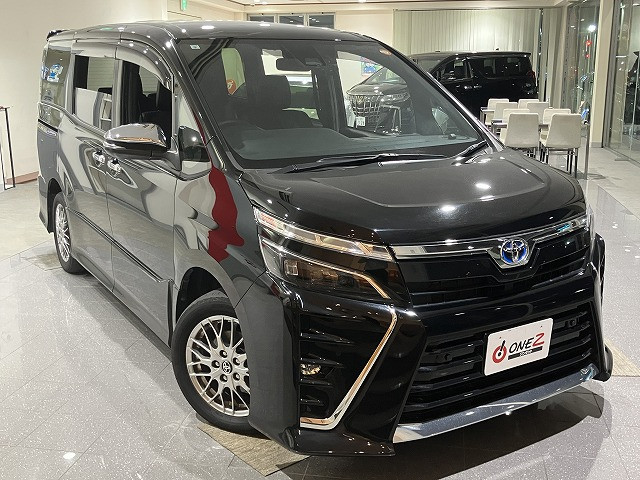 トヨタ ヴォクシー 1.8 ハイブリッド ZS 煌Ⅲの中古車