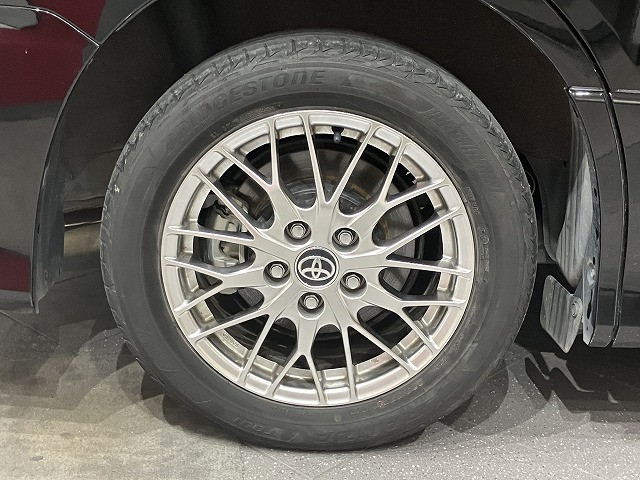 トヨタ ヴォクシー 1.8 ハイブリッド ZS 煌Ⅲの中古車