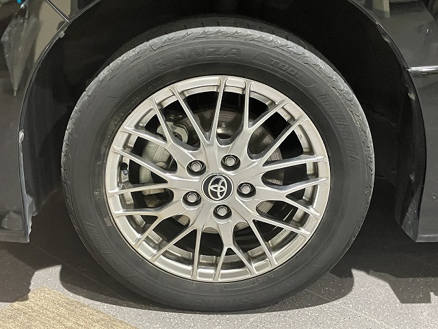 トヨタ ヴォクシー 1.8 ハイブリッド ZS 煌Ⅲの中古車