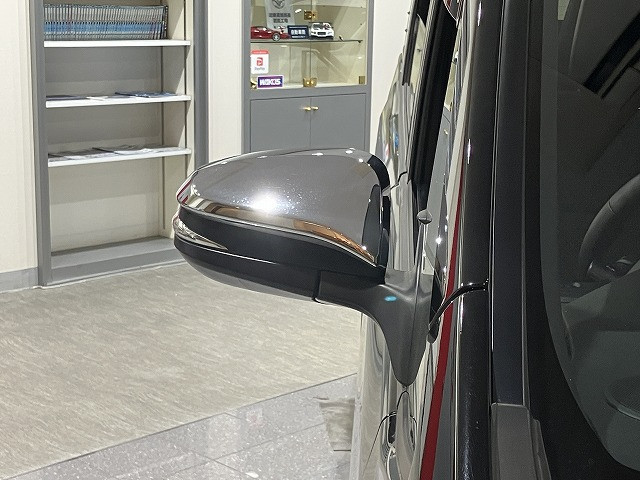 トヨタ ヴォクシー 1.8 ハイブリッド ZS 煌Ⅲの中古車