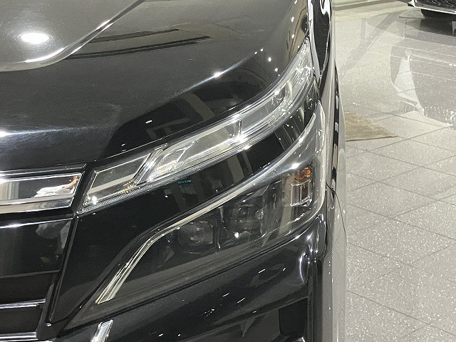 トヨタ ヴォクシー 1.8 ハイブリッド ZS 煌Ⅲの中古車