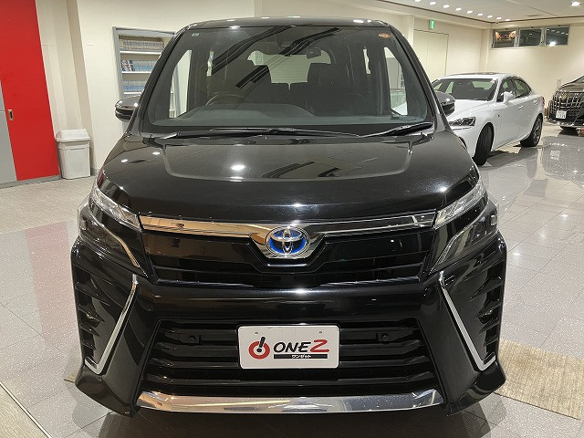 トヨタ ヴォクシー 1.8 ハイブリッド ZS 煌Ⅲの中古車