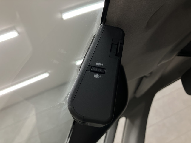 映像・音声などを記録する自動車用の車載装置です。　もしもの事故の際の記録はもちろん、旅行の際の思い出としてドライブの映像を楽しむことができますよ。