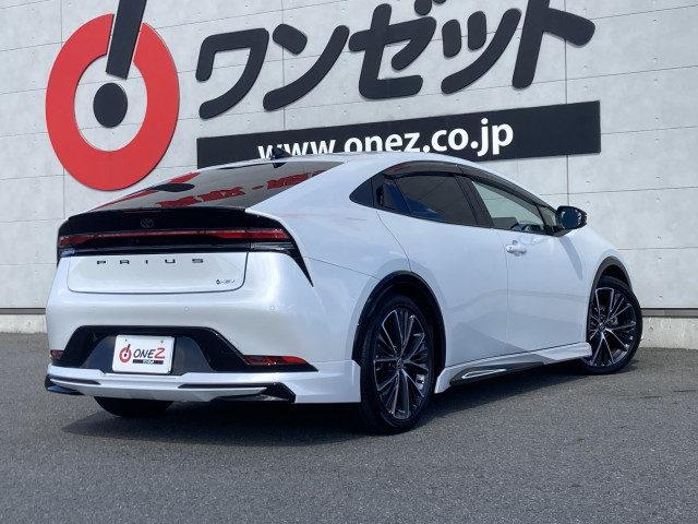 トヨタ プリウス 2.0 Zの中古車