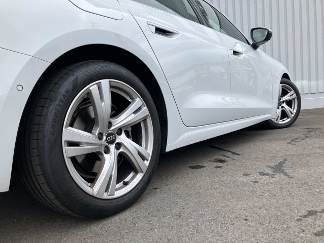 アウディ A5 A5 TFSI 110kWの中古車