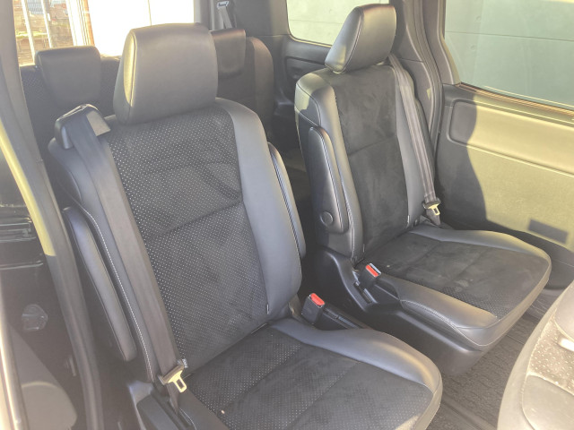 トヨタ ヴォクシー 1.8 ハイブリッド ZS 煌Ⅲの中古車