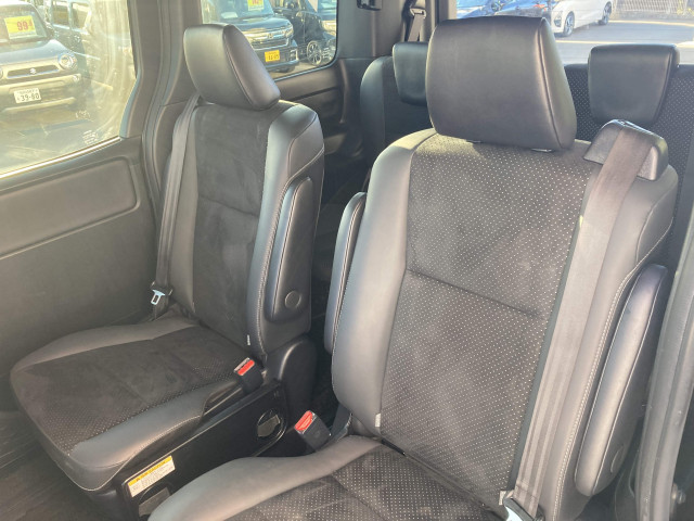 トヨタ ヴォクシー 1.8 ハイブリッド ZS 煌Ⅲの中古車