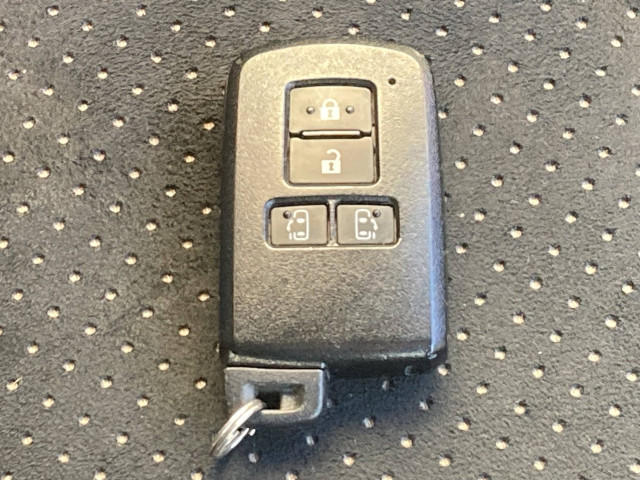 トヨタ ヴォクシー 1.8 ハイブリッド ZS 煌Ⅲの中古車