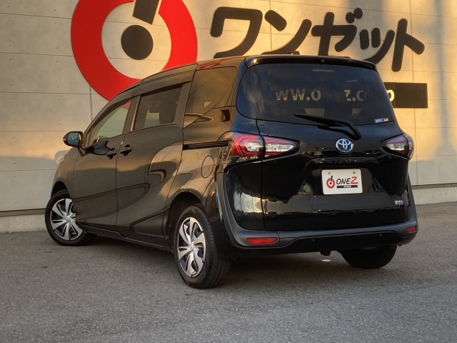 トヨタ シエンタ ハイブリッド 1.5 G クエロの中古車