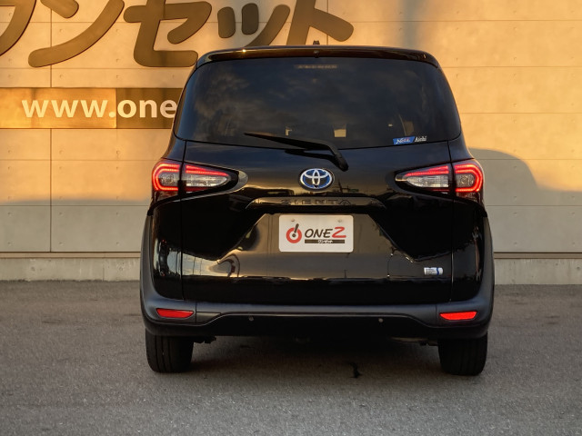 トヨタ シエンタ ハイブリッド 1.5 G クエロの中古車