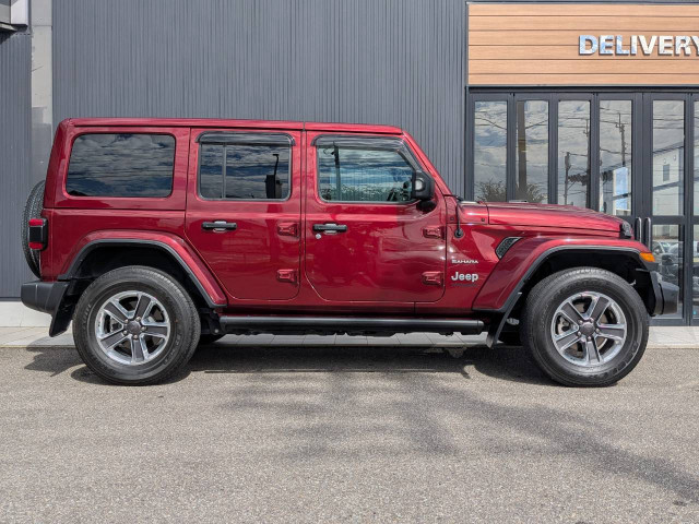 ジープ ラングラー アンリミテッド サハラ 3.6L 4WDの中古車