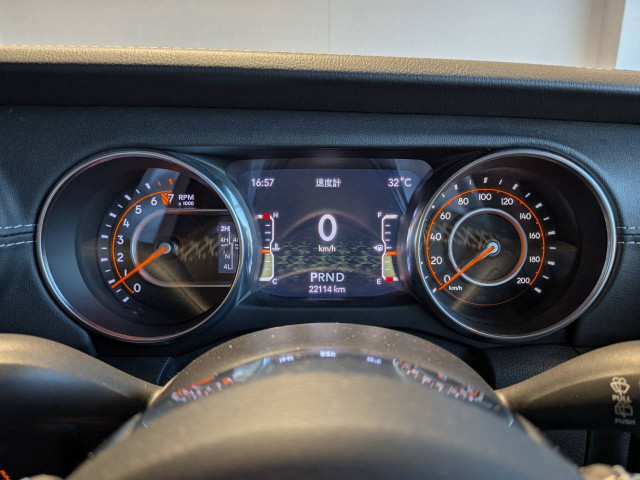 ジープ ラングラー アンリミテッド サハラ 3.6L 4WDの中古車